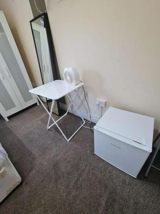 Lovely En-Suite Bedroom London Ngoại thất bức ảnh