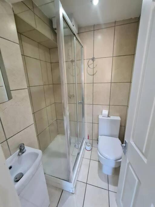Lovely En-Suite Bedroom London Ngoại thất bức ảnh